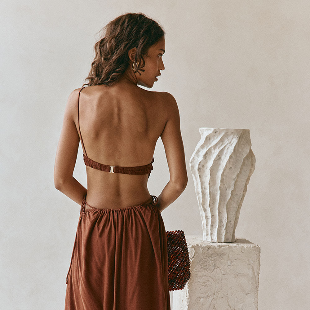 Your Guide To The Best Backless Dresses & Tops in Australia SABO Your Guide To The Best Backless Dresses & Tops in Australia SABO