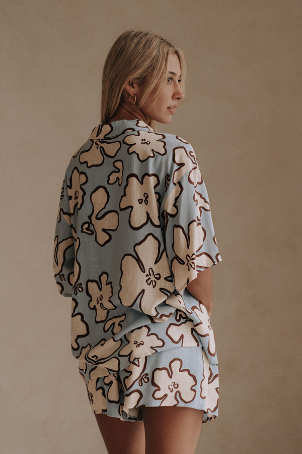 Blue Outline Floral Short sleeve Button Up Thessy Top