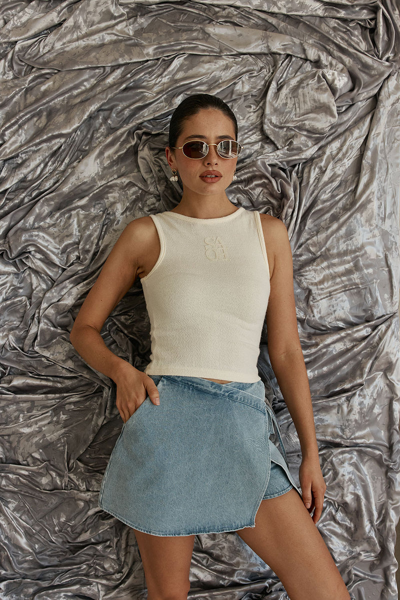 Azalia Tank