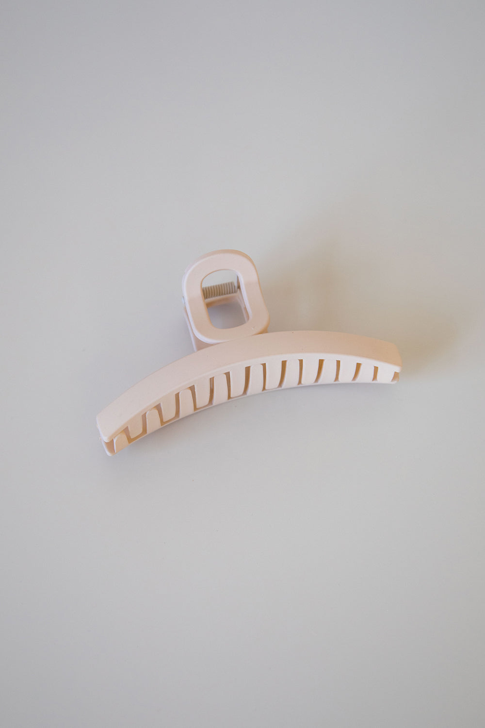 Sia Claw Hair Clip - Blush