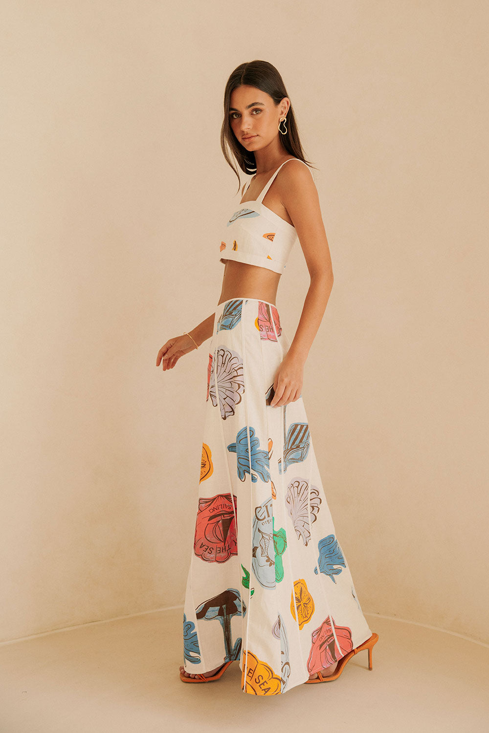 White Shell By The Sea Print Audrey Crop Top