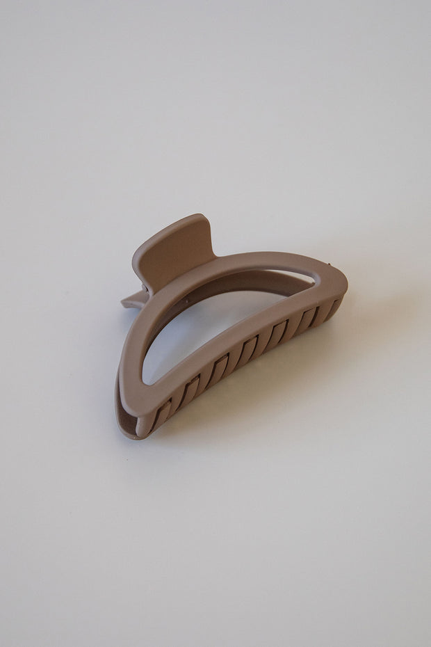 Laurenne Claw Clip - Chocolate