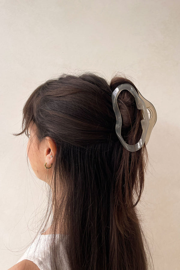 Transparent Curvy Savva Claw Clip