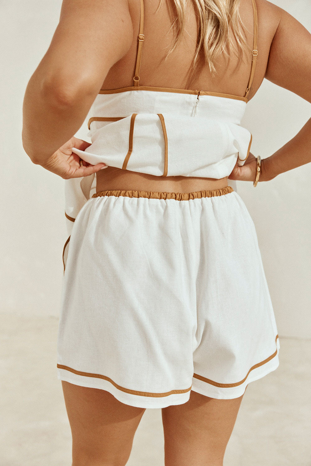 White Linen-Cotton Elastic Drawstring Jayne Shorts