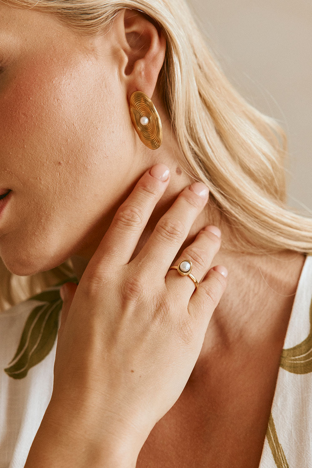 Gold Toned Fresh Water Neela Pearl Ring