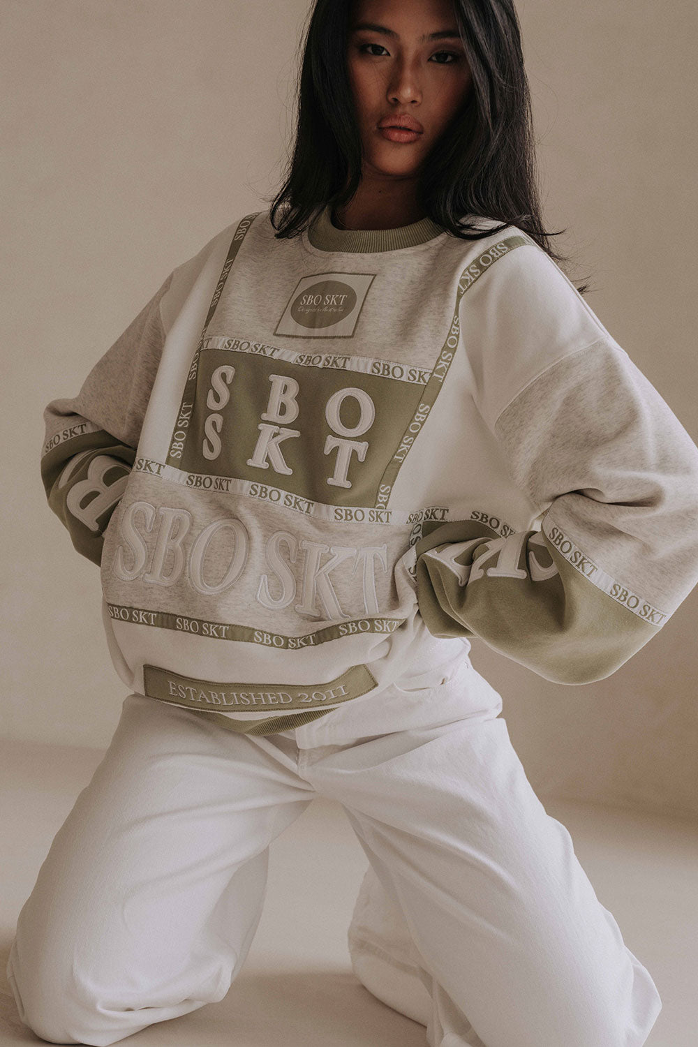 Arlon Oversized Vintager Sweater - Fleece, Green, Grey, White