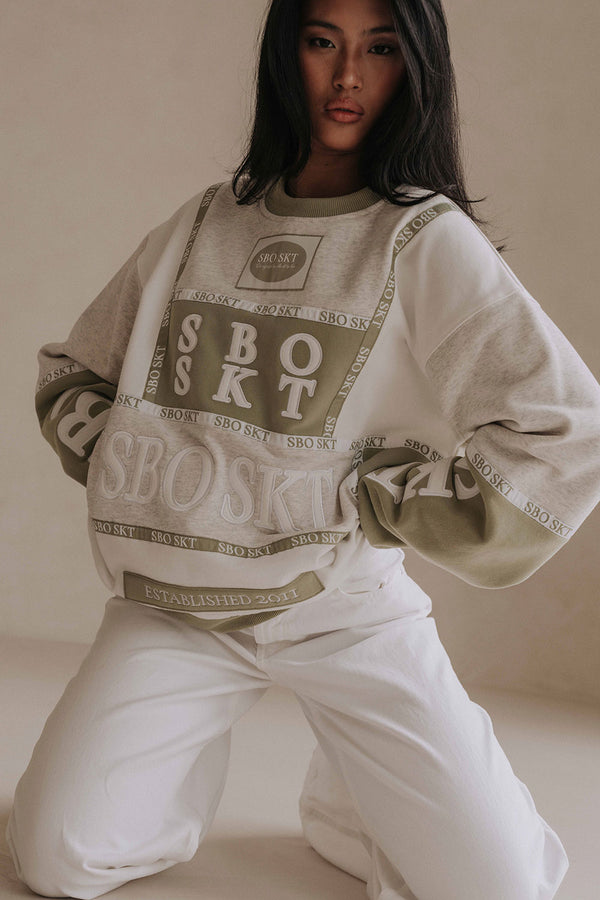 Arlon Oversized Vintager Sweater - Fleece, Green, Grey, White