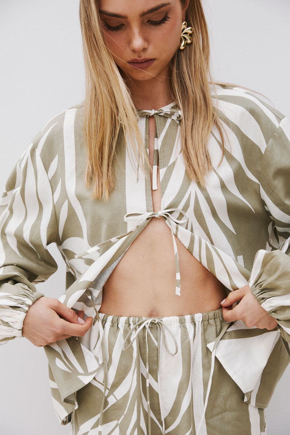 Palm Green Elastic Drawstring Berkley Shorts