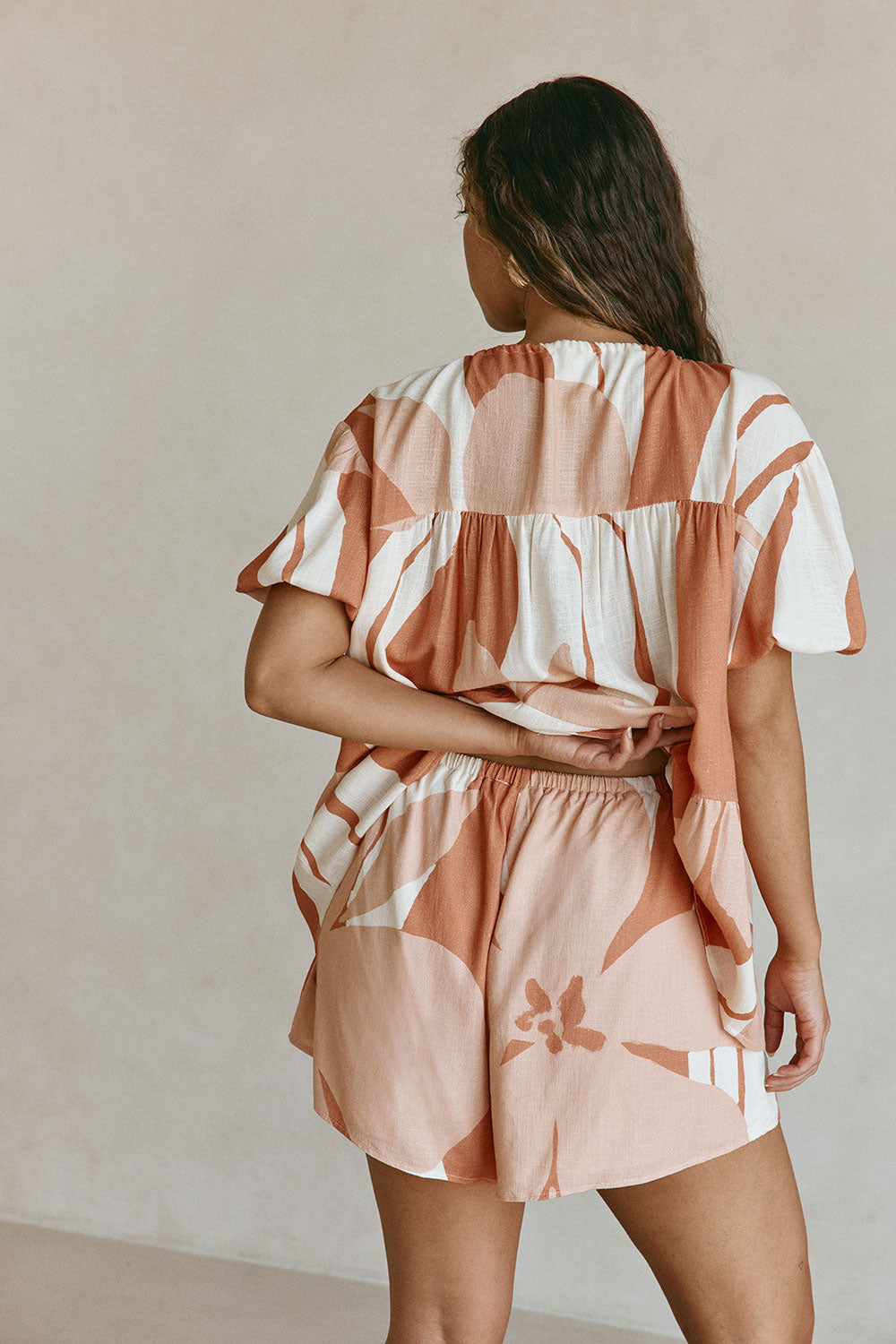 Peach Solanto Print Elastic Drawstring Ales Shorts