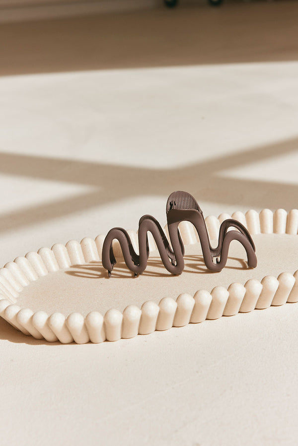 Chocolate Brown Wavy Defail Gaia Claw Clip