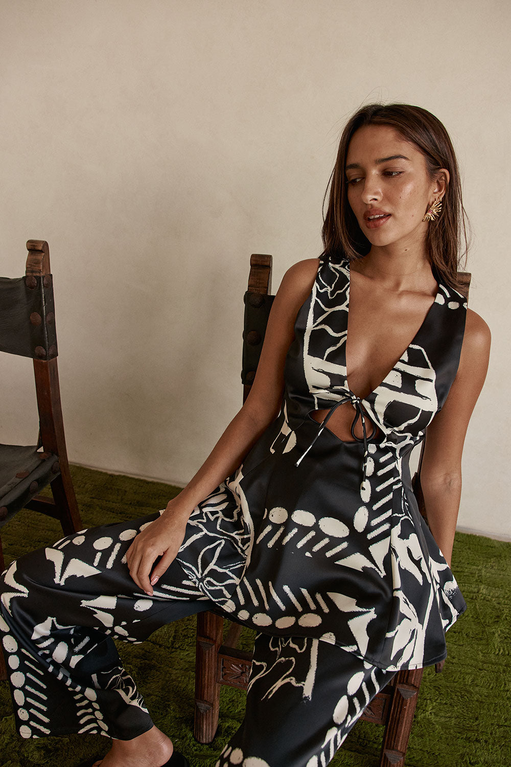 Zelina Top - Botanic Vase