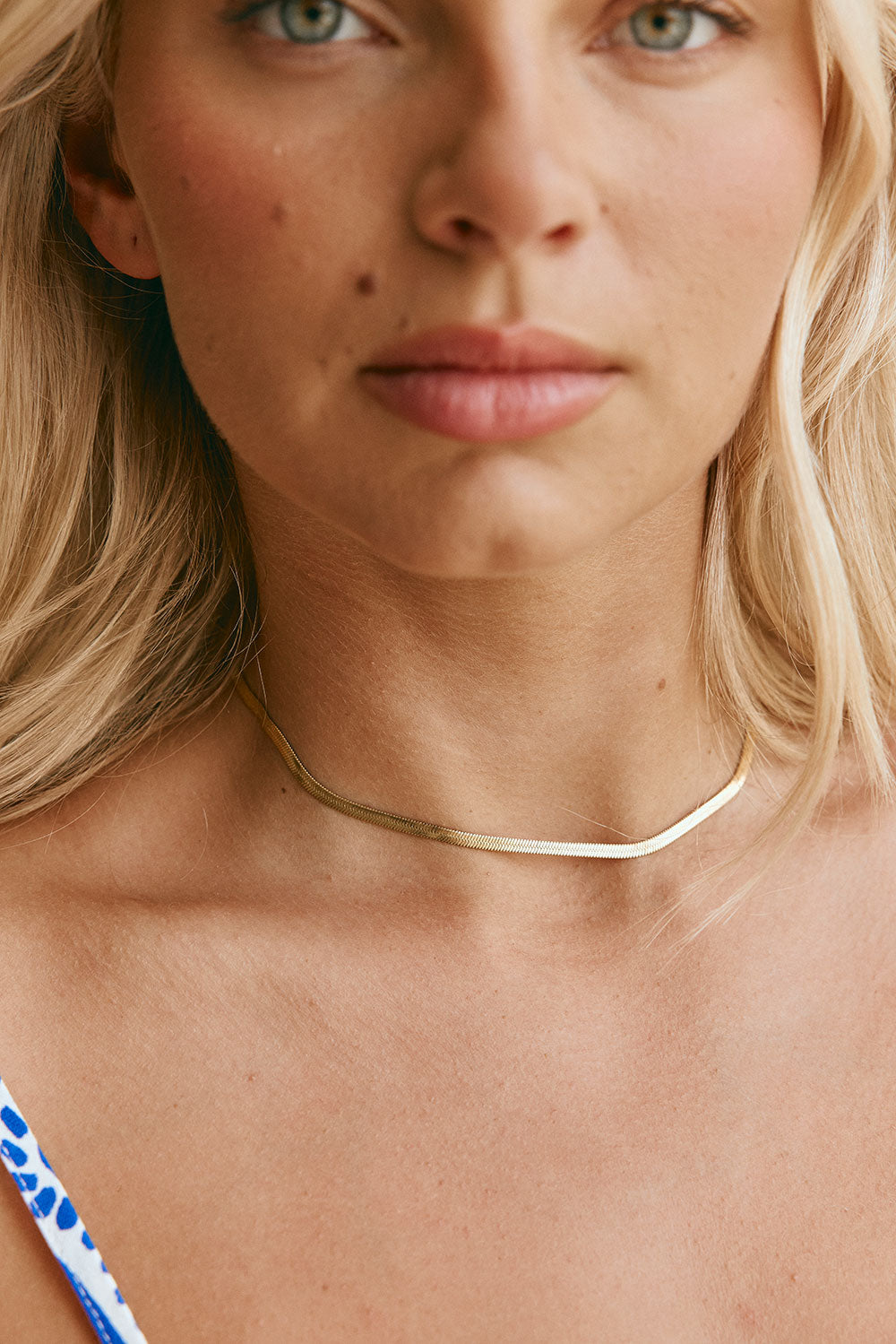 Vera Slinky Herringbone Chain Necklace - Gold