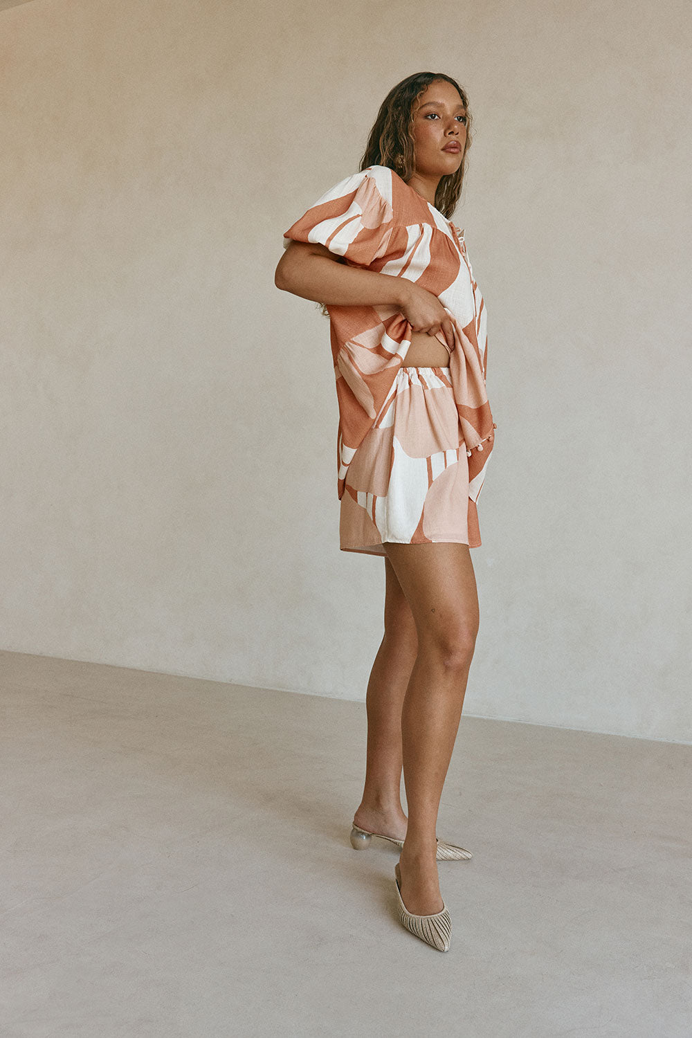 Peach Solanto Print Elastic Drawstring Ales Shorts