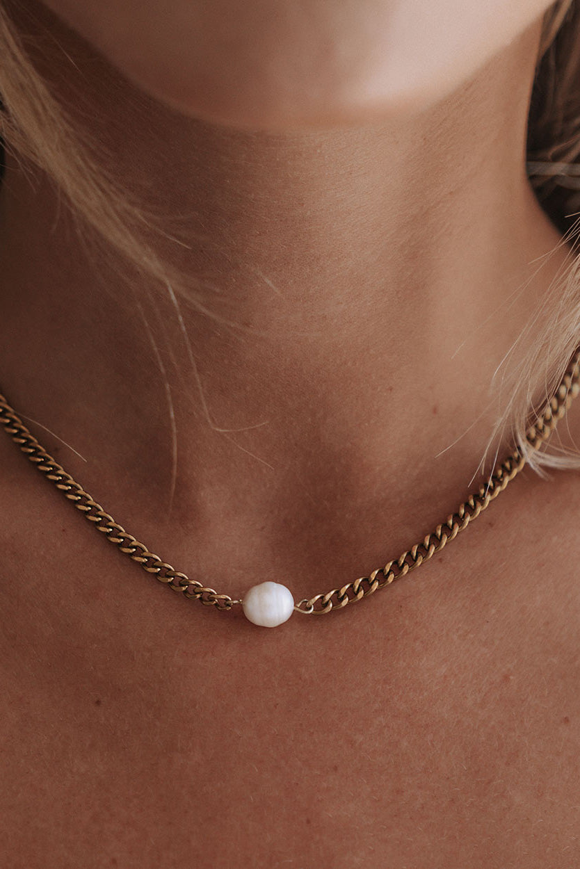 18K Gold Plated Thin Chain Pearl Sorrento Necklace