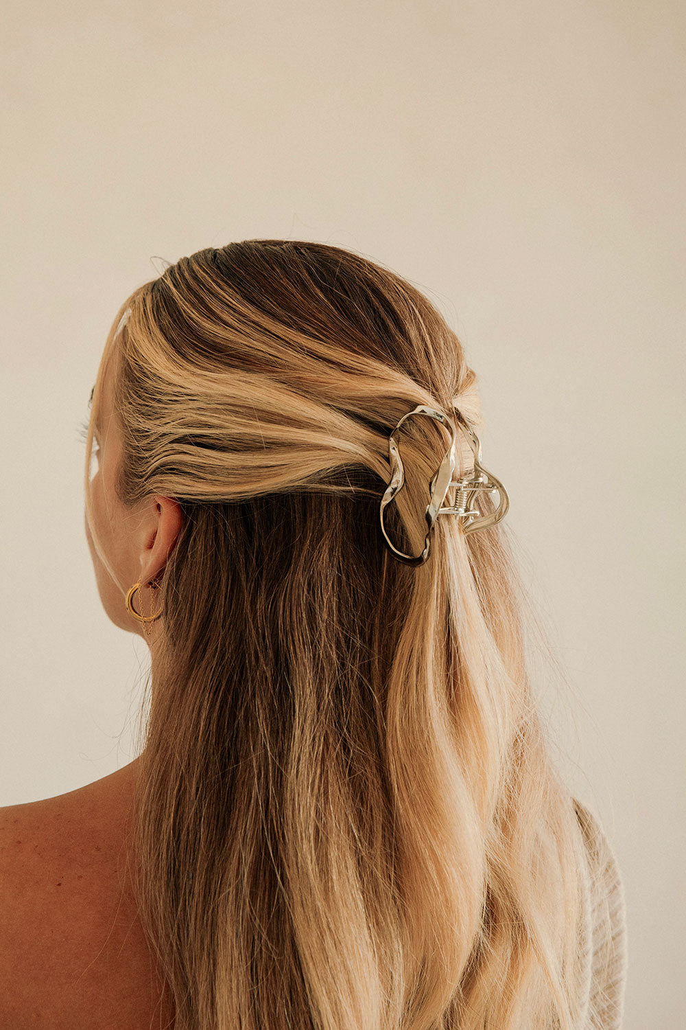 Solana Claw Hair Clip - Silver