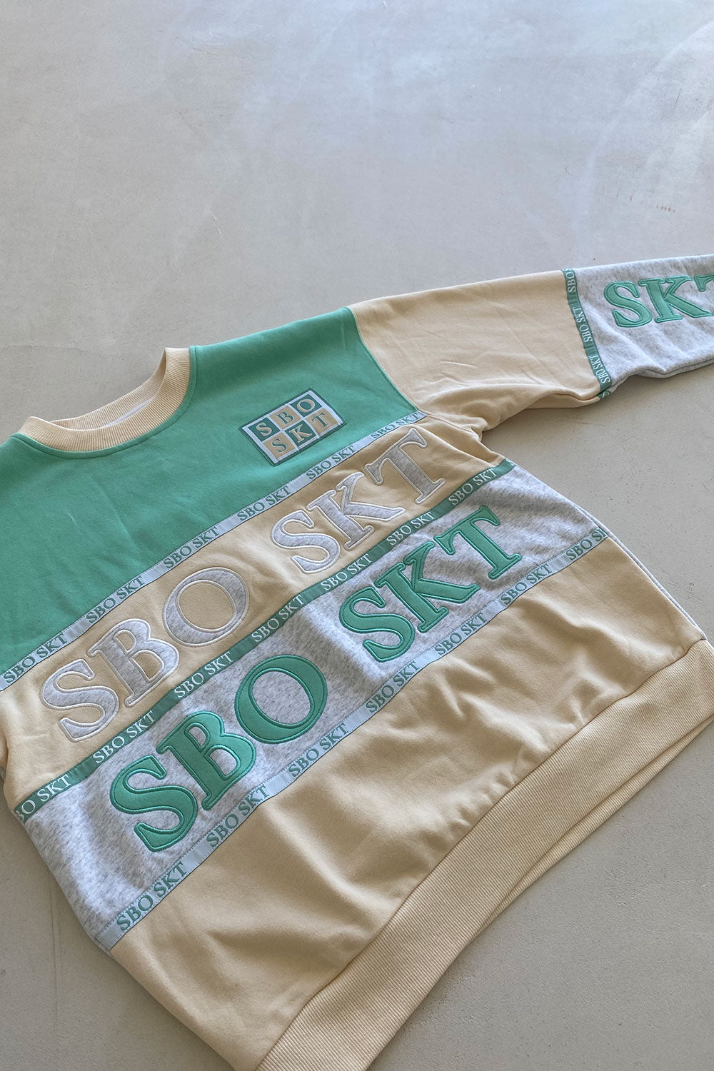 Janiero Vintage Oversized Sweater - Fleece Green, Grey, Cream