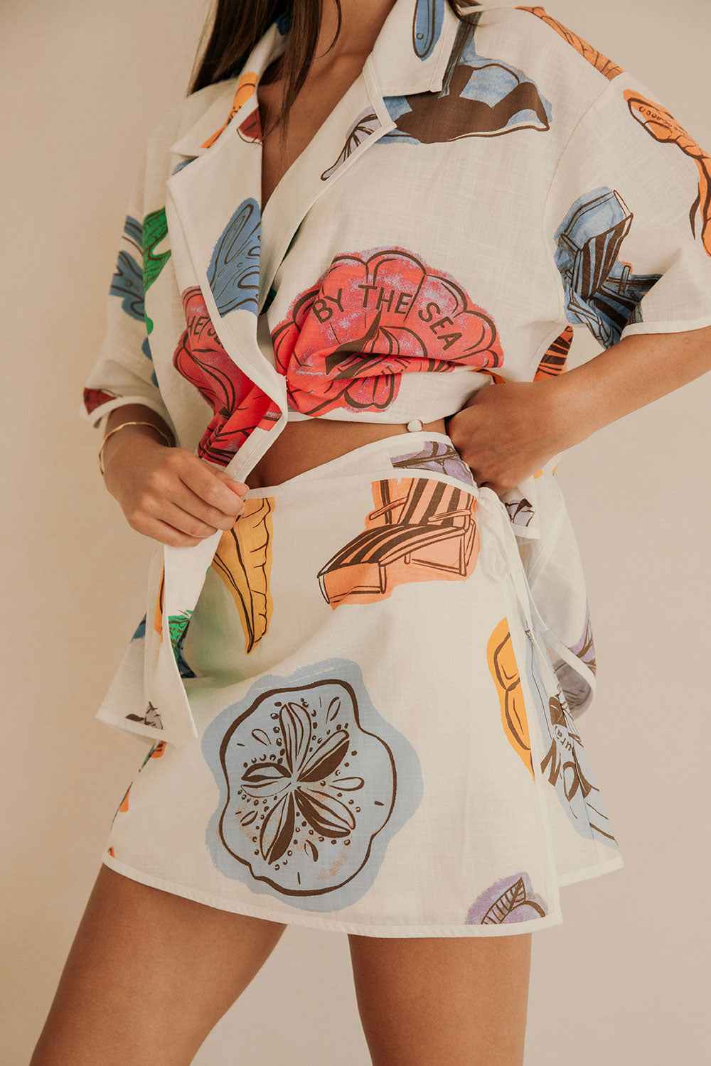 White Shell By The Sea Print Wrap Mini Avery Skirt