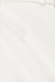 true-to-color:#fdfcfc