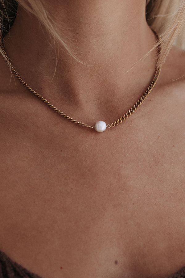 18K Gold Plated Thin Chain Pearl Sorrento Necklace