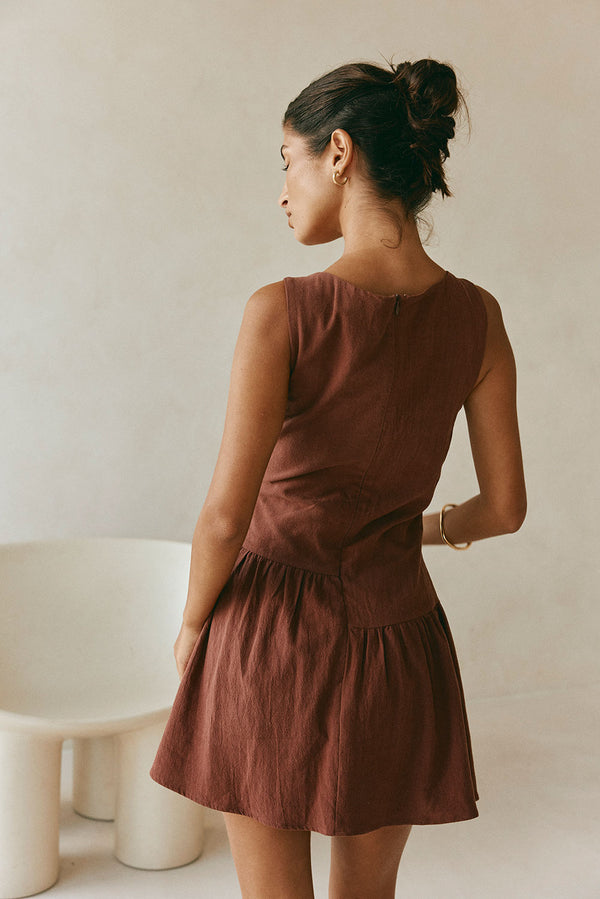 Alfresco Button Flounce Mini Dress - Chocolate