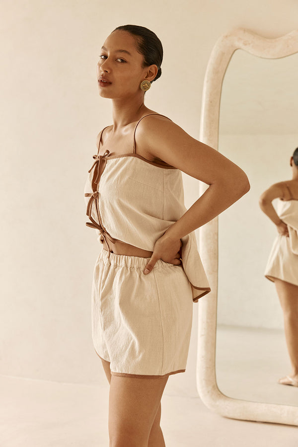 Beige High Waist Elastic Rosalina Shorts