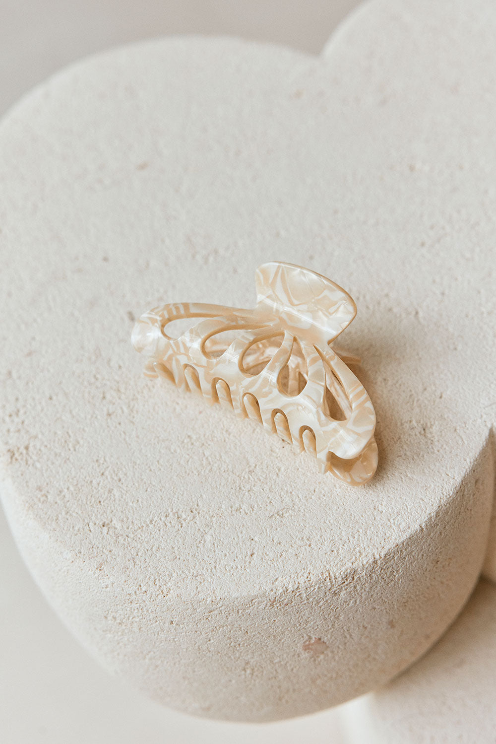 Ace Claw Hair Clip - White