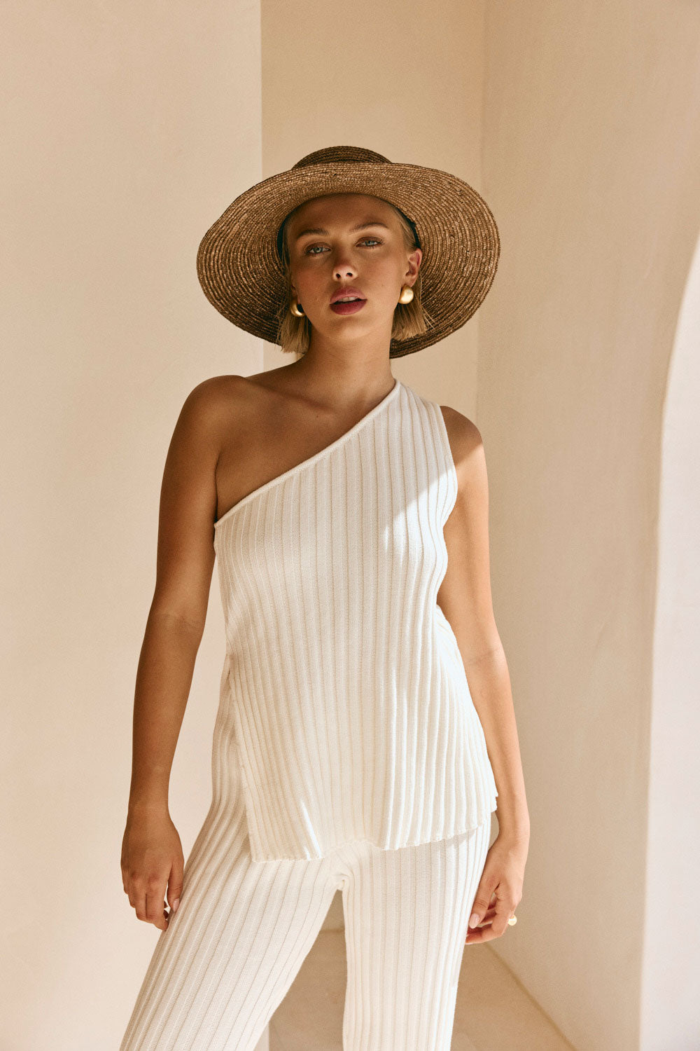 akiki アキキ ribbon one shoulder top pre order】 Ribbon One Shoulder Top/White - akiki