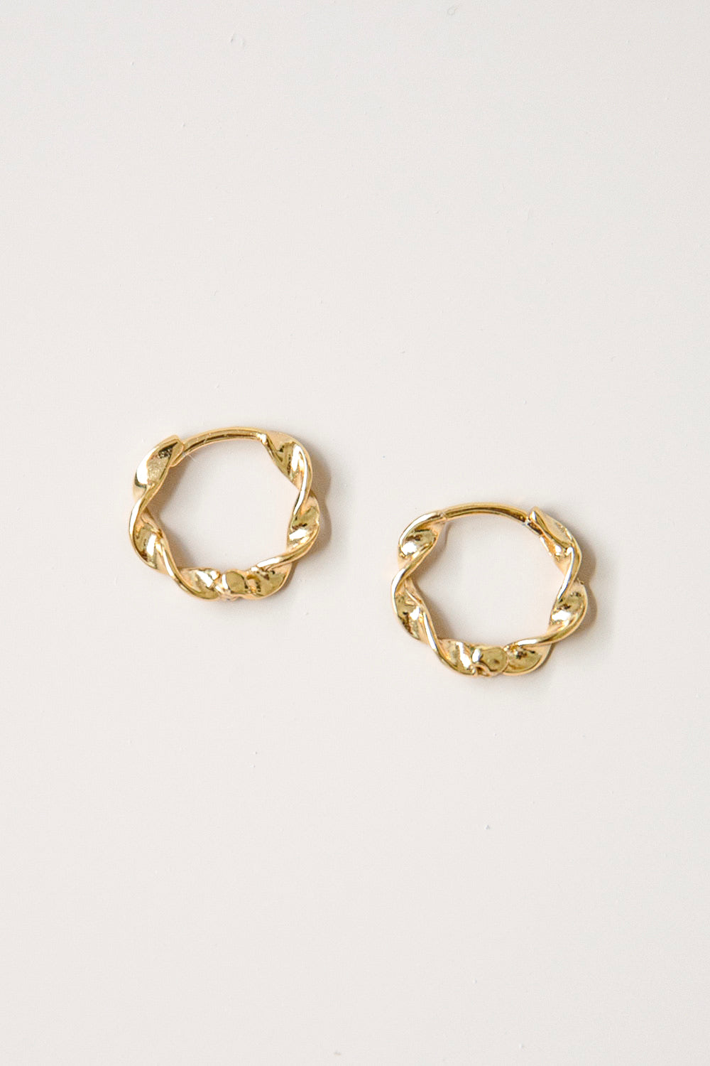 Kia Twist Huggie Earrings