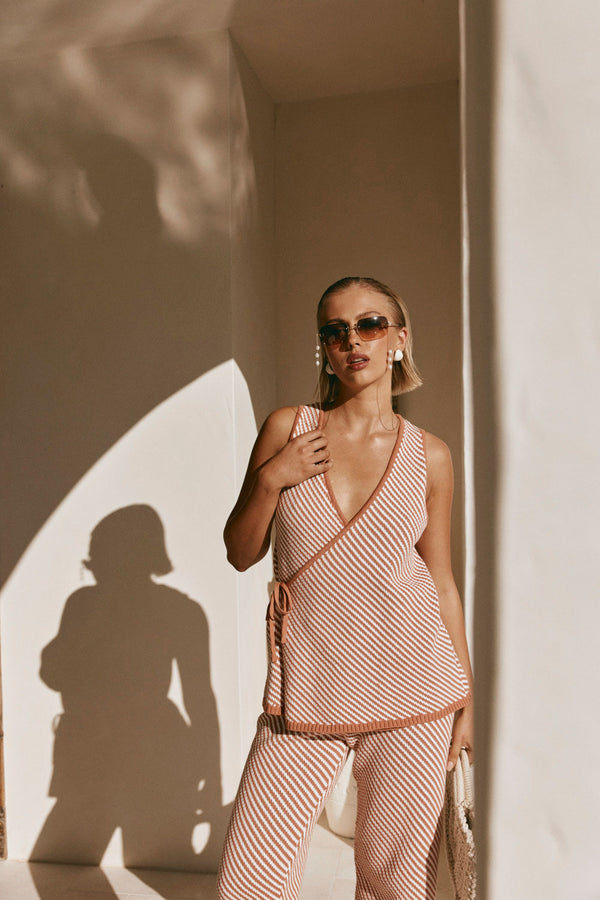 White and Coral Orange Stripe Wrap Billy Top