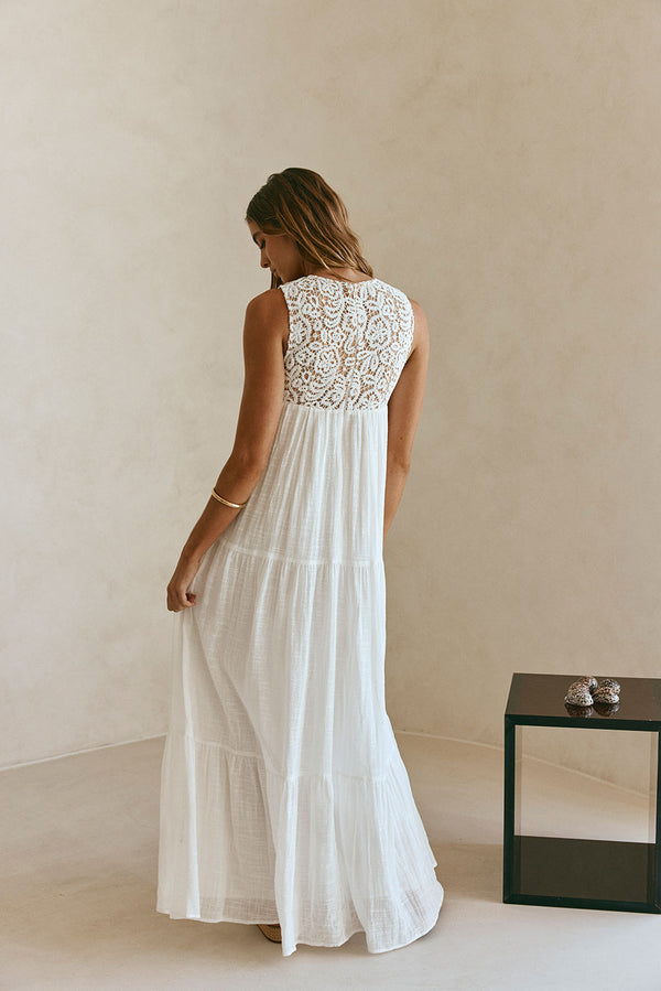 Bridal White Lace Pocket Maxi Amia Dress