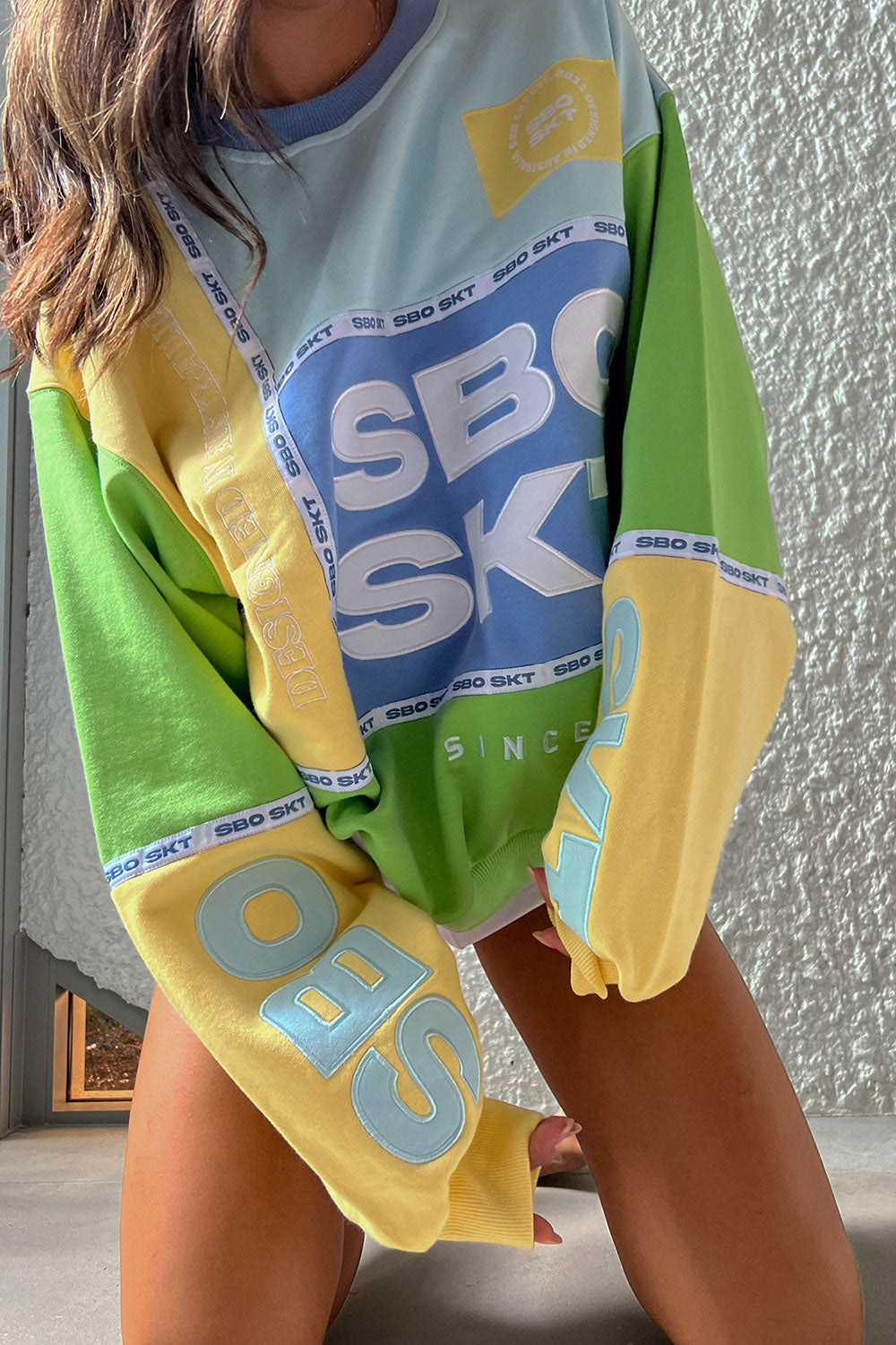 Hourglass Oversized Vintage Sweater - Blue Yellow Green