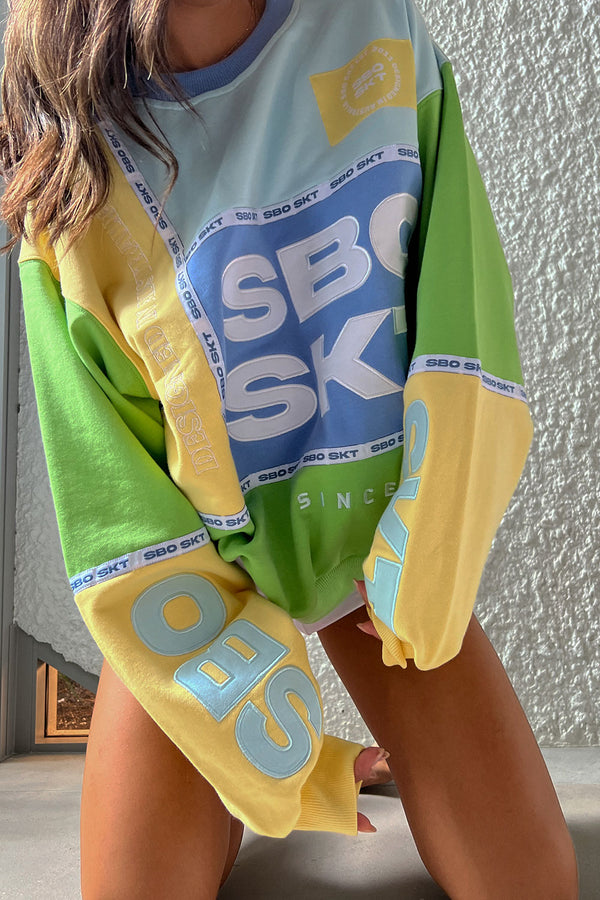 Hourglass Oversized Vintage Sweater - Blue Yellow Green