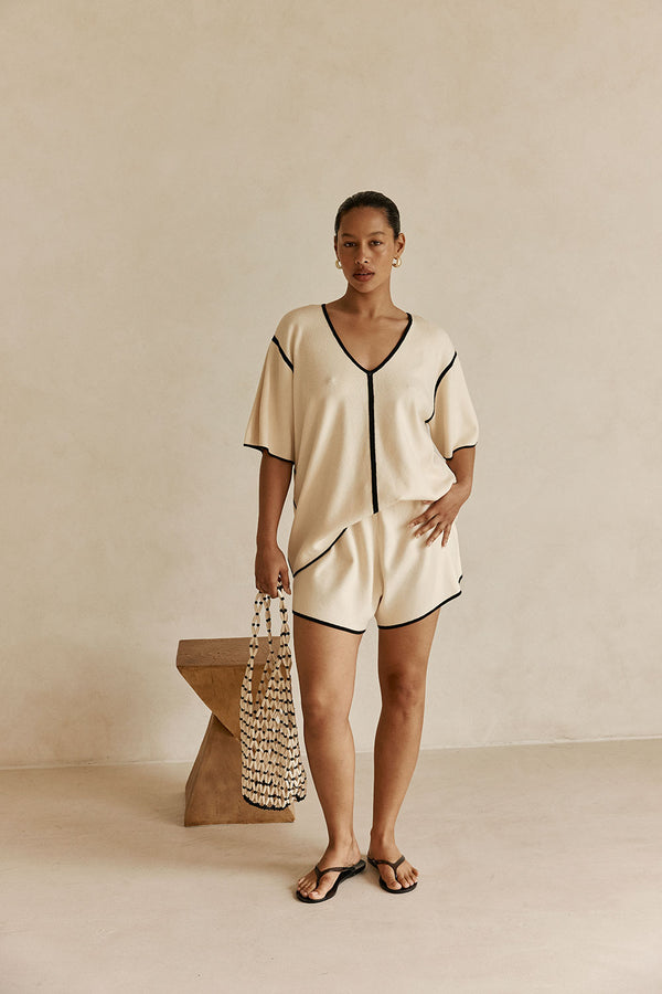 Cream Elastic High Waist Adelia Shorts