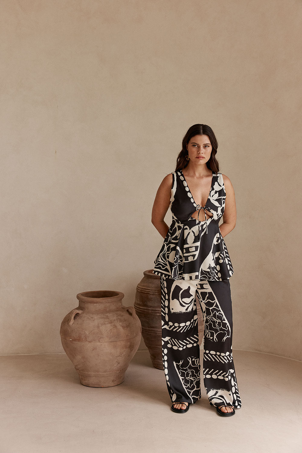 Zelina Top - Botanic Vase