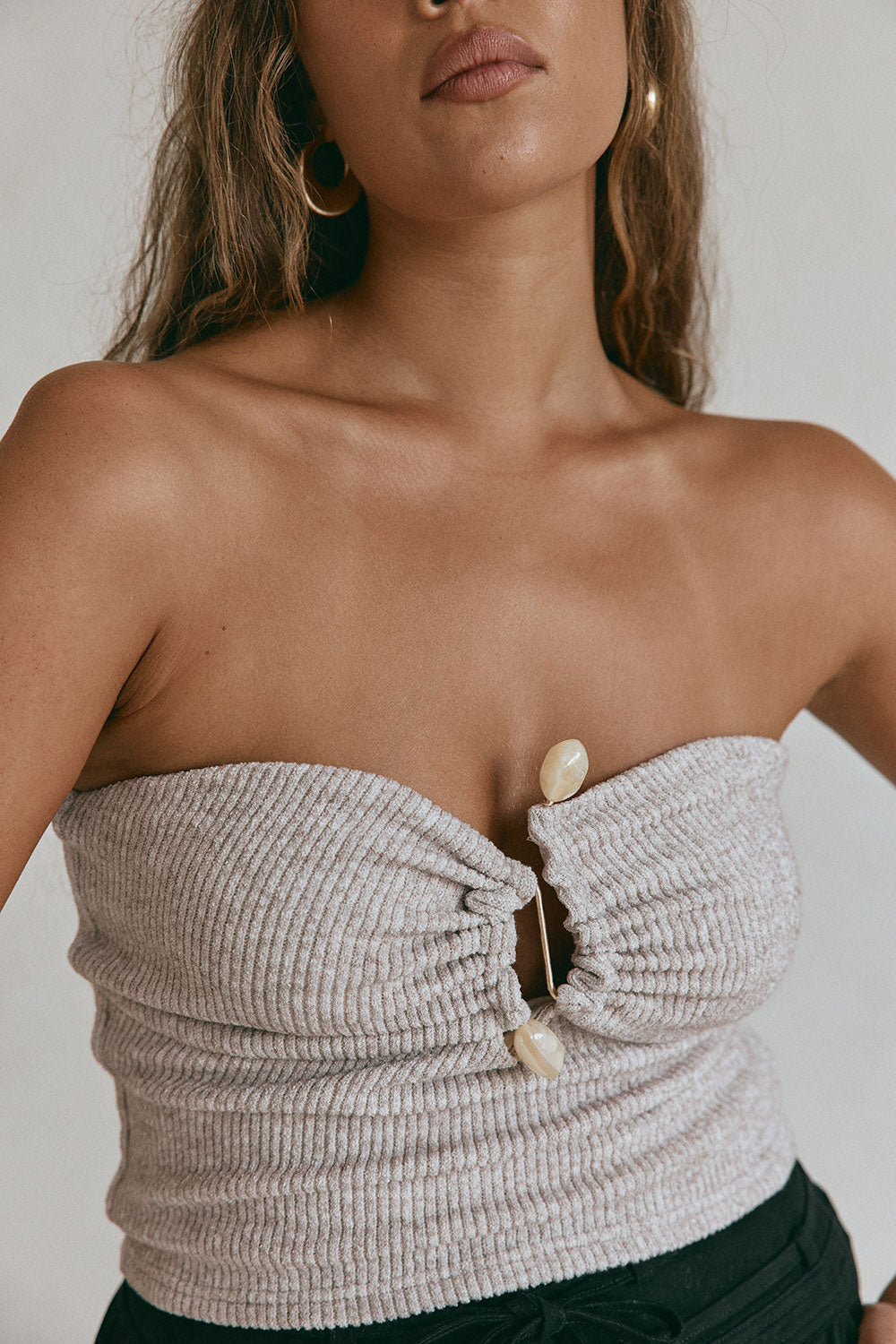 Beige Ribbed Strapless Crop Aya Top – SABO