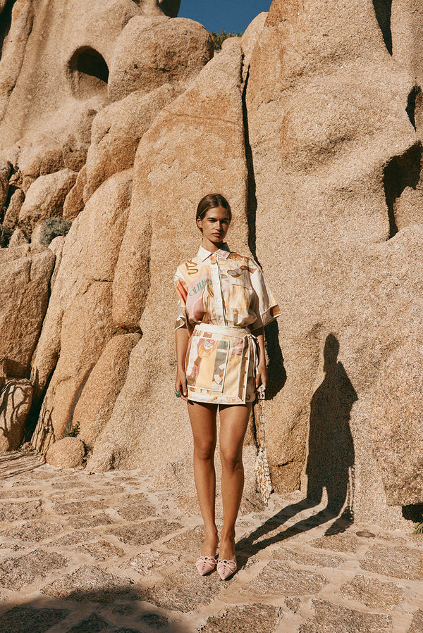 La Dolce Vita Collared Buton Up Top - Fiorire Rosa Orange, Pink