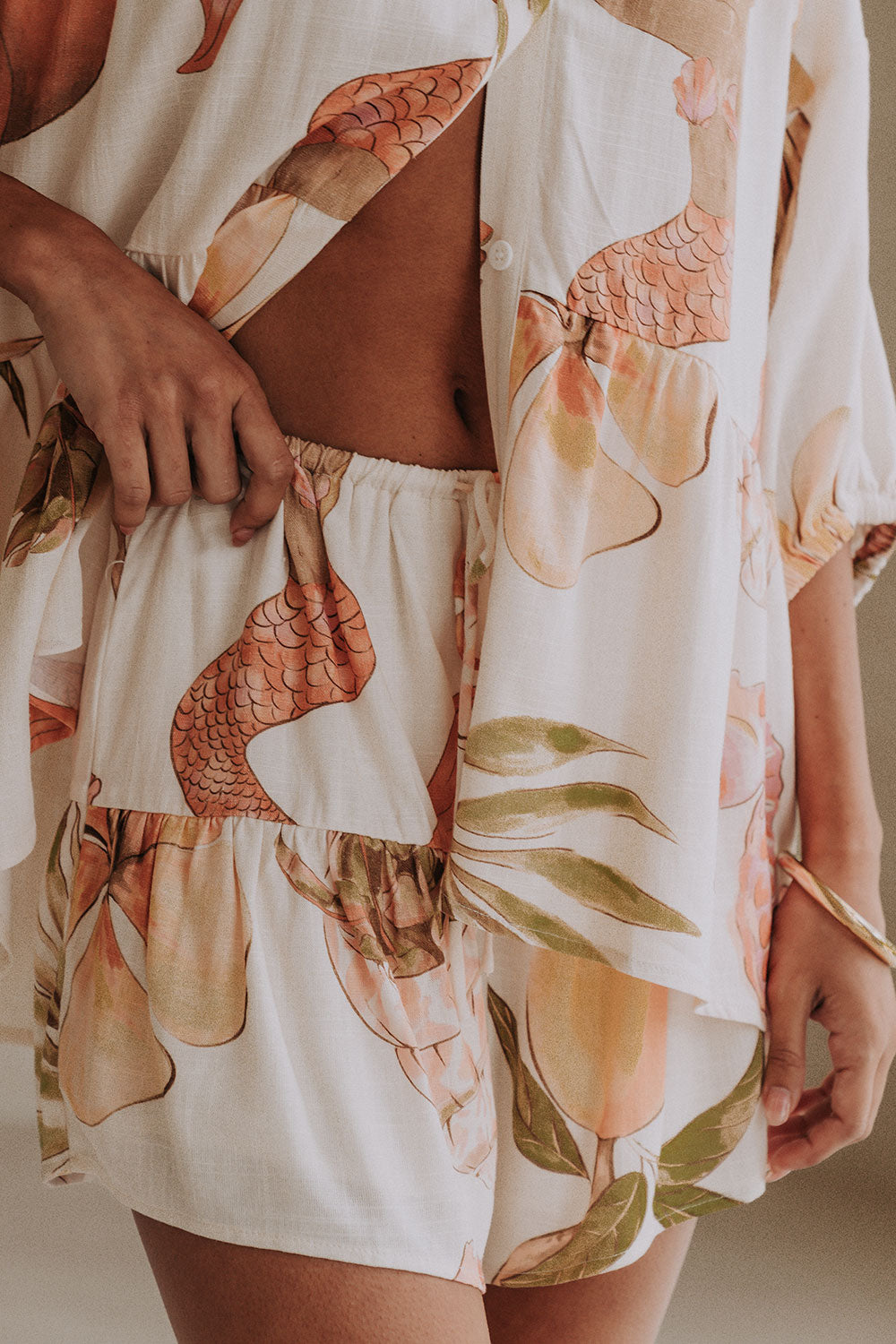 White Island Time Drawstring Elastic Lani Shorts