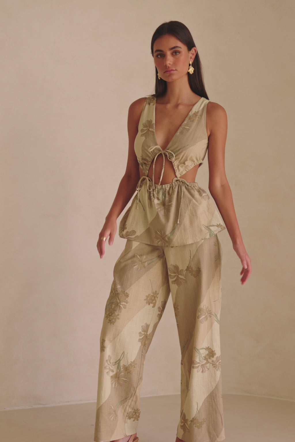  Esmae Tropical Cutout Tie Jumpsuit - Brown, Green Tawny Bloom Print