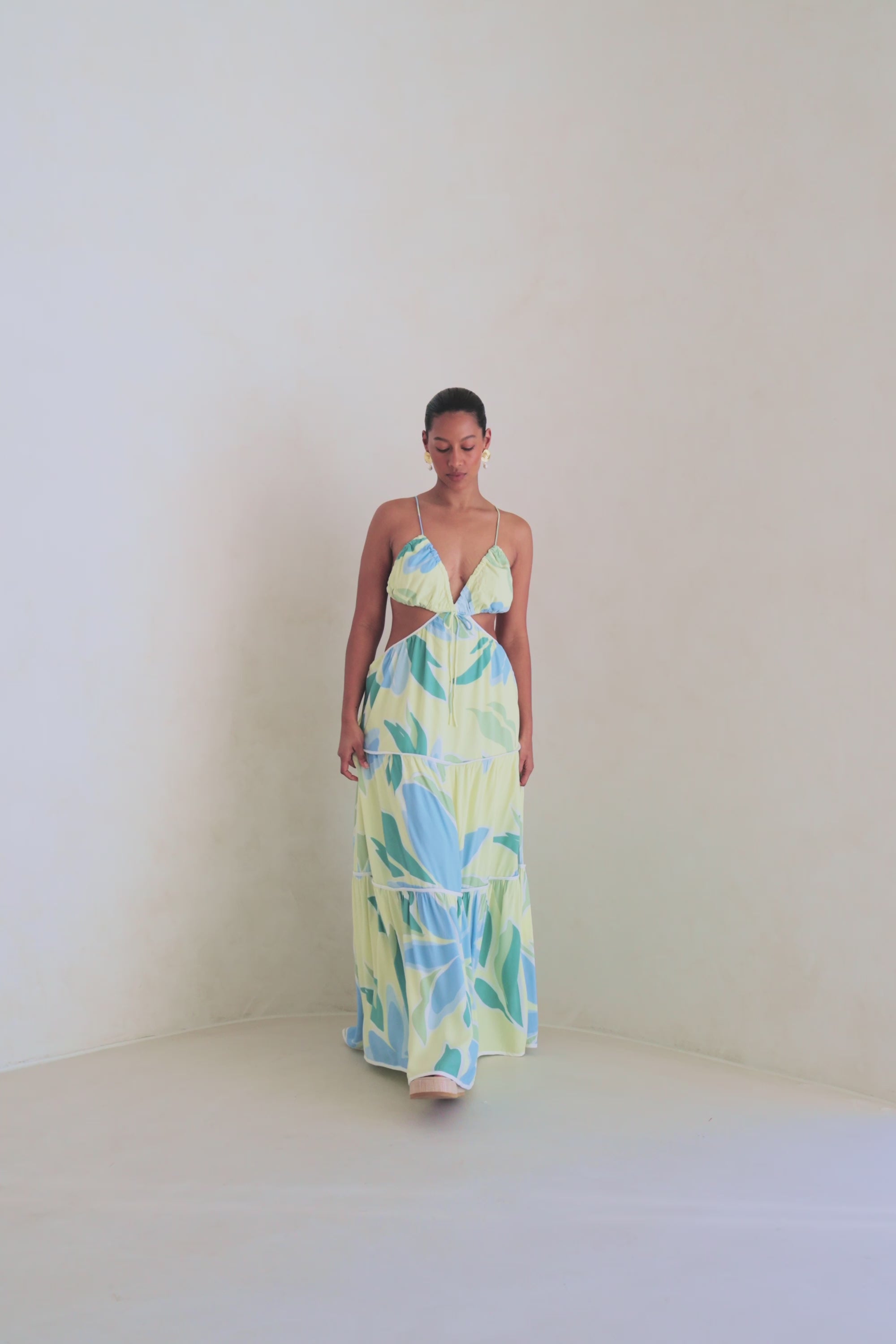 Backless Cutout Maxi Lotte Dress