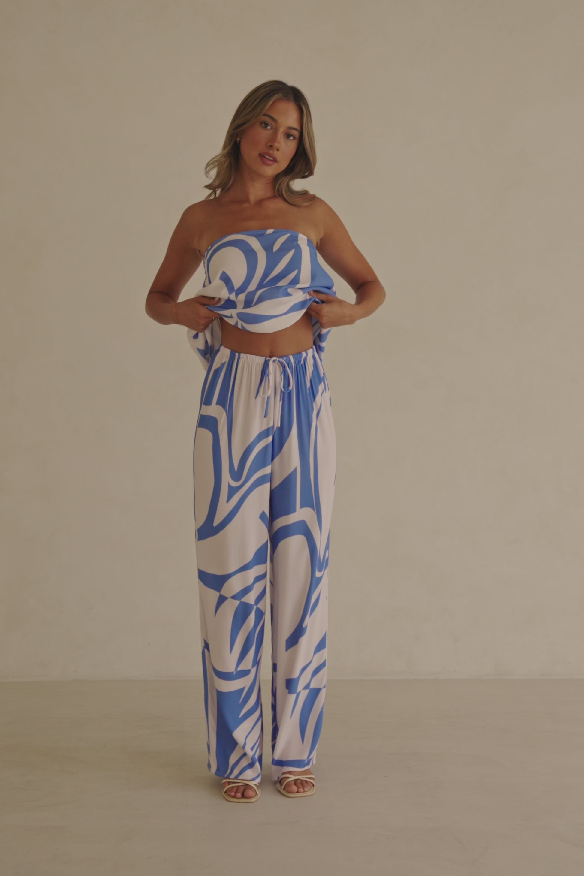 Palm Blue Print Elastic Drawstring Alma Pants