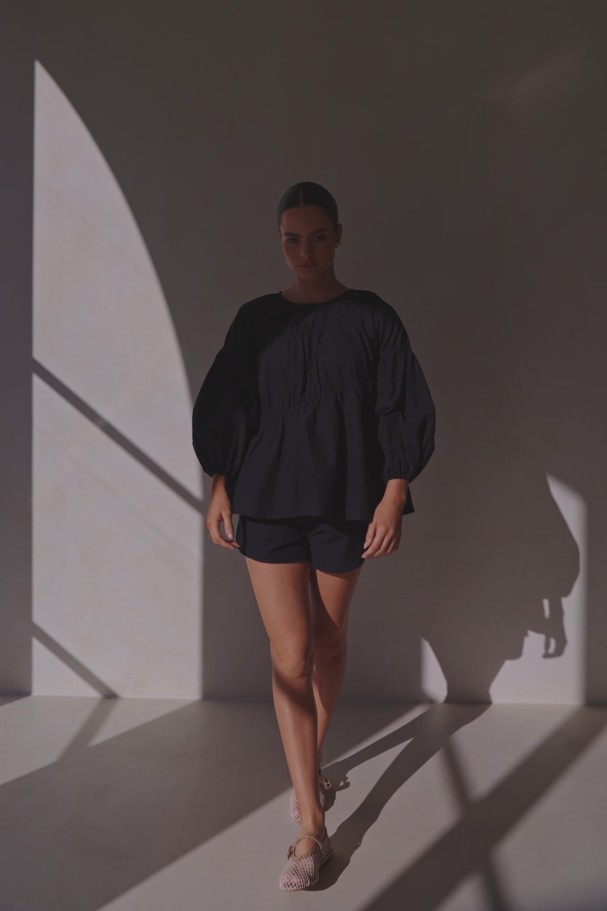 Black High Waist Elastic Drawstring Akel Shorts – SABO