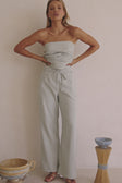 Video, Jira Pants
