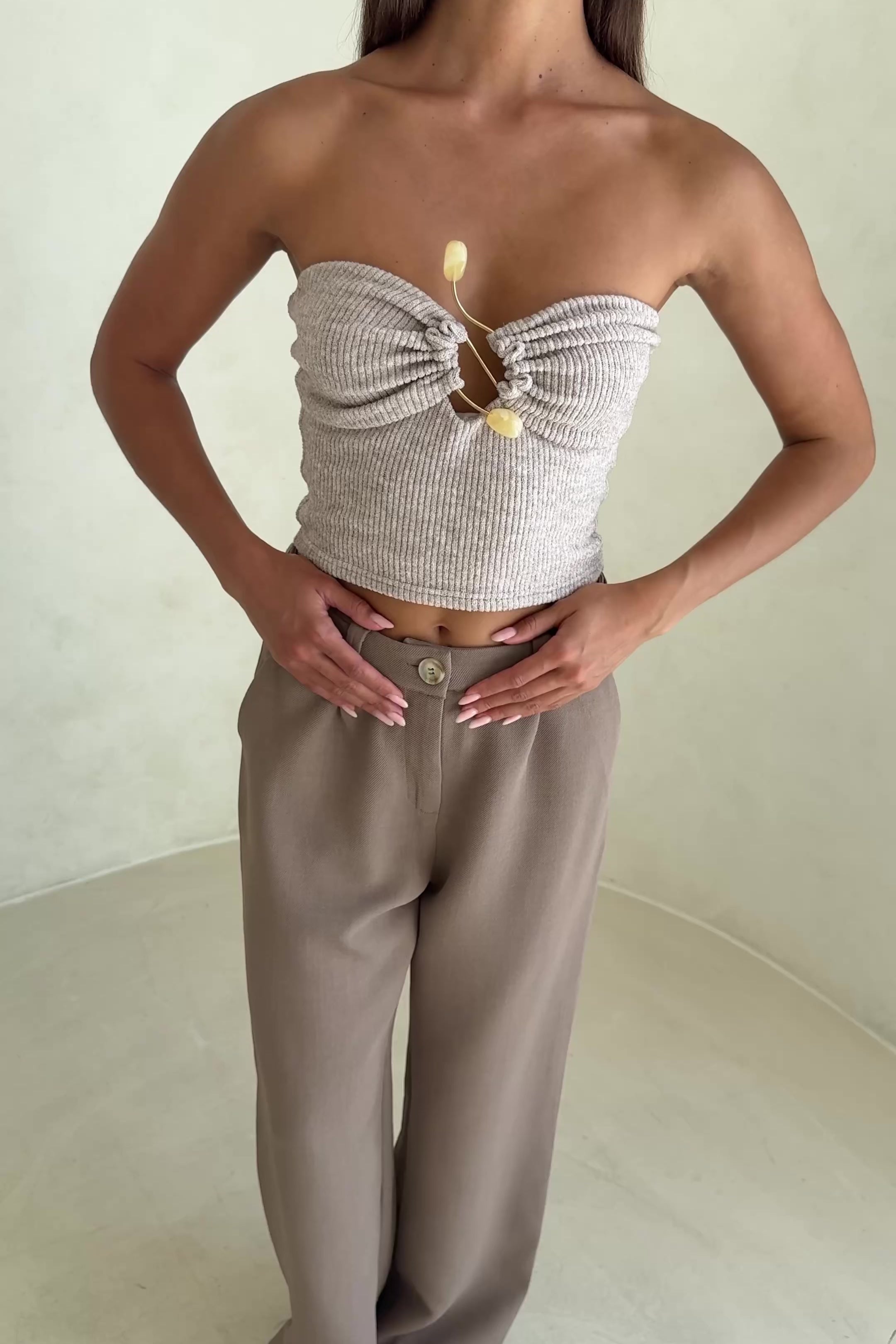 Beige Ribbed Strapless Crop Aya Top – SABO