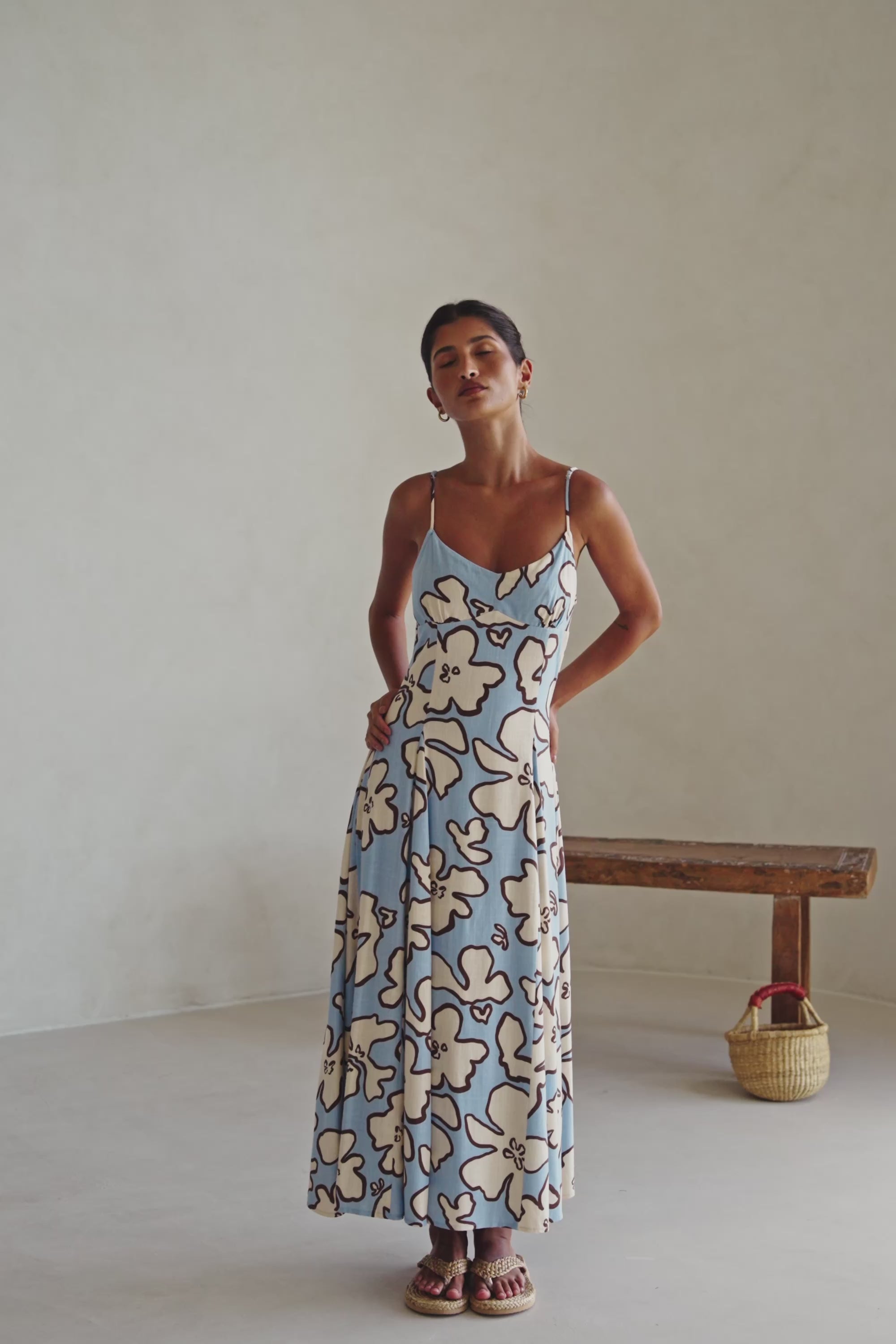 Blue Floral Adjustable Strappy Maxi Seme Dress