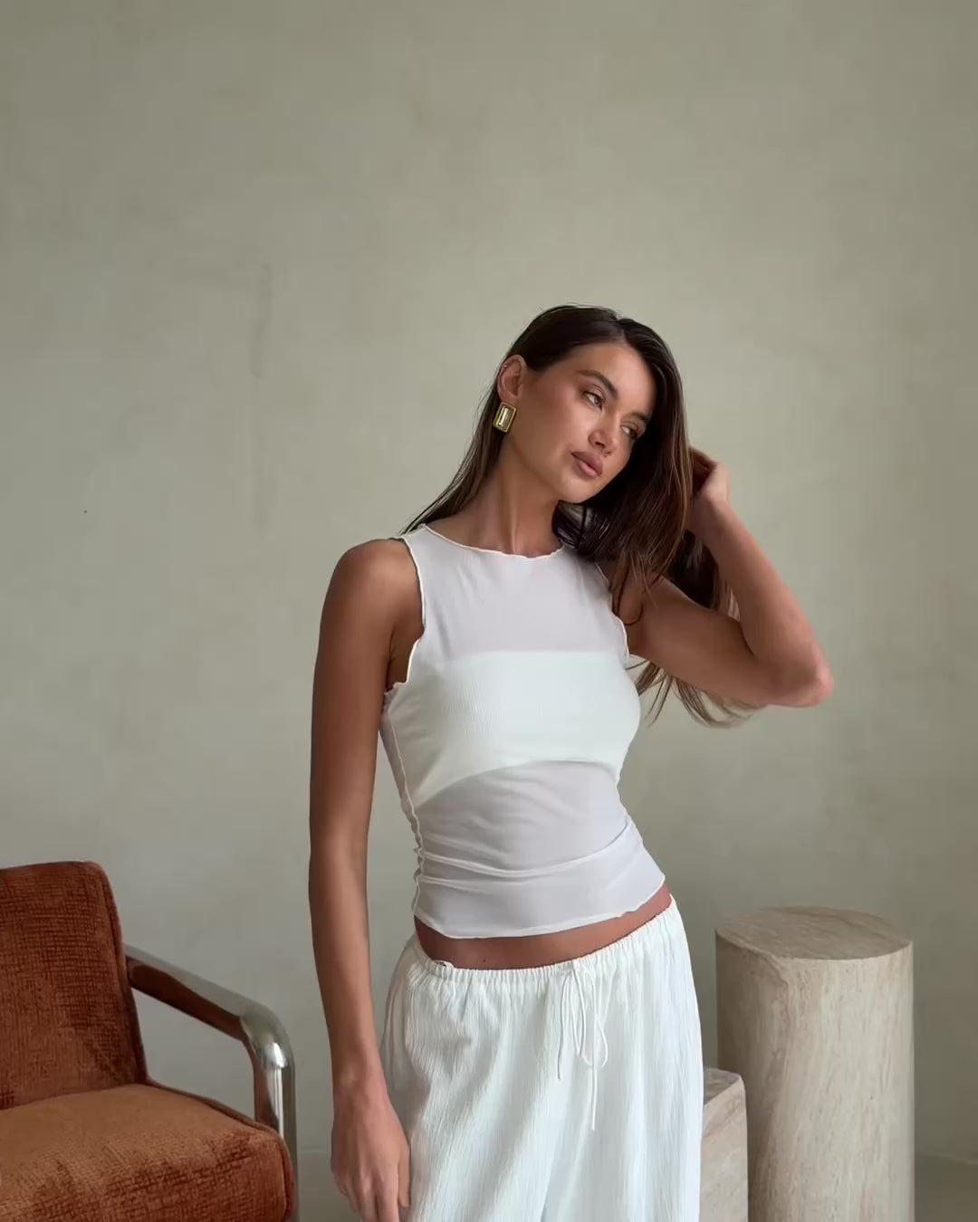 ナラ　nala sleeveless swim shirt　スリーブレス　シャツ White Sheer Sleeveless Nala Tank Top – SABO