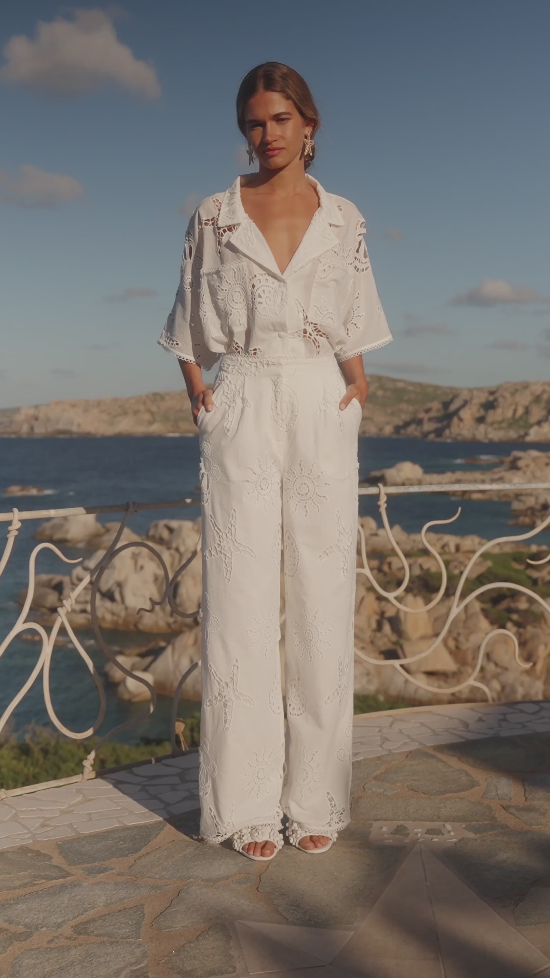 Nissi Collared White Embroidered Short Sleeve Shirt - Corallo