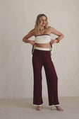 Video, Winnie Pants