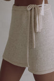 Video, Isla Skirt